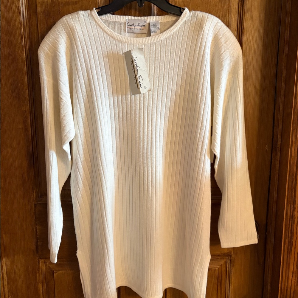Carolyn Taylor  Women’s Soft Cream Ribbed Tunic Sweater  NWT  size M